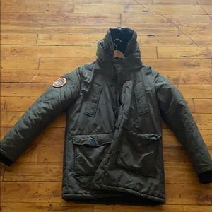 Superdry Green Everest Parka - Size Large